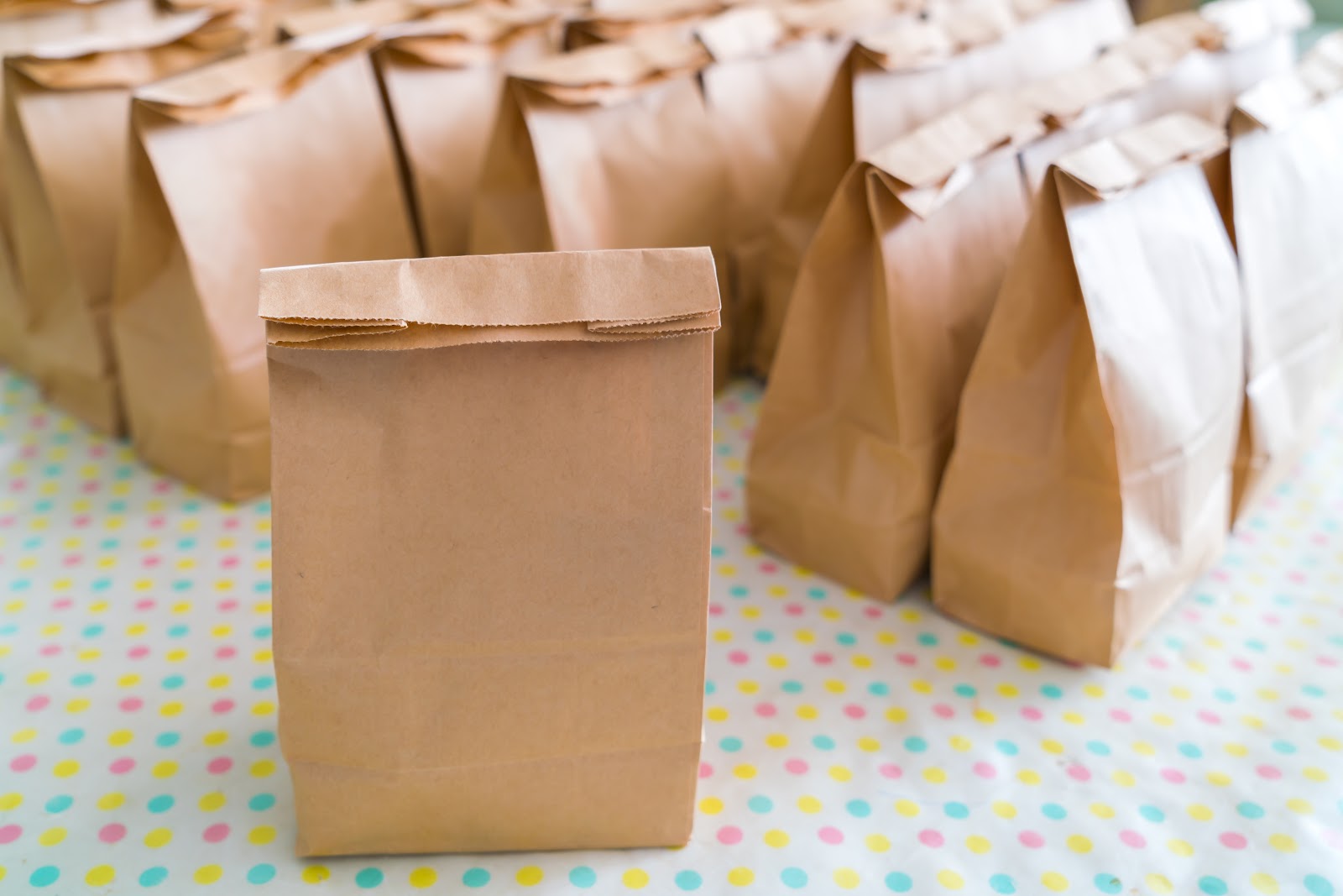 Sustentabilidade no mercado de embalagens: saiba por quê o papel kraft está dominando